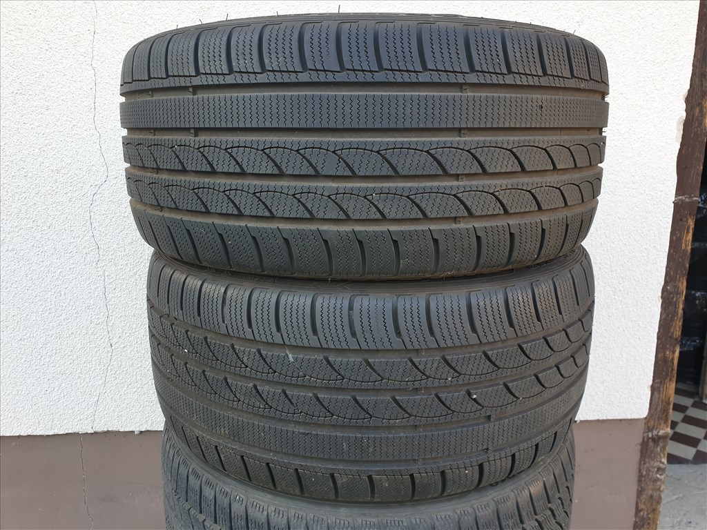  245/35 19 Gripmax ProWinter 3. kép