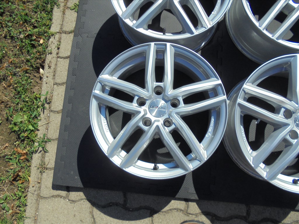 Újszerű 16-os Dezent alufelni eladó 3. kép
