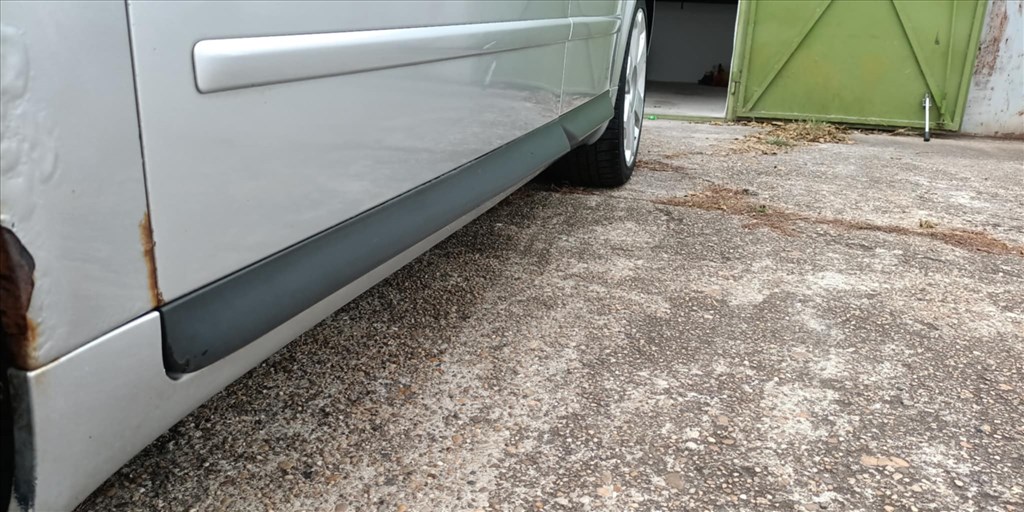 Audi S4 (B6/B7) AUDI S4 Ajto léc szett  3. kép