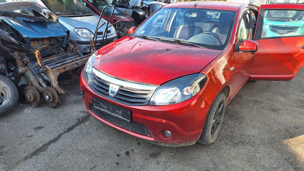 Dacia Sandero I első lökhárító  2. kép