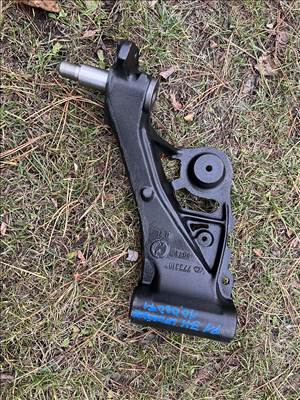 Fiat Punto I Jobb hátsó lengőkar 