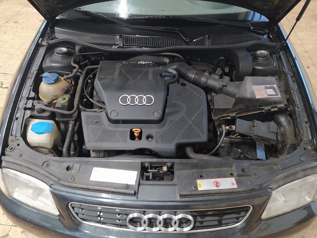 Audi A3 (8L) 1.6 - Bontódik! 13. kép
