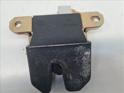 Volkswagen Bora csomagtérajtó zárszerkezet 1J5 827 505 (27773)