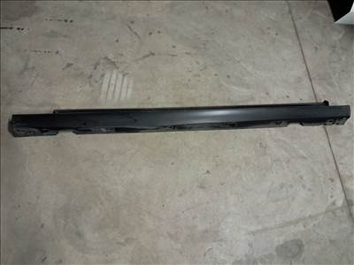 Ford Focus Mk4 Jobb küszöb burkolat 7B-A101D56-A