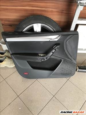 Skoda Octavia III bal első ajtókárpit