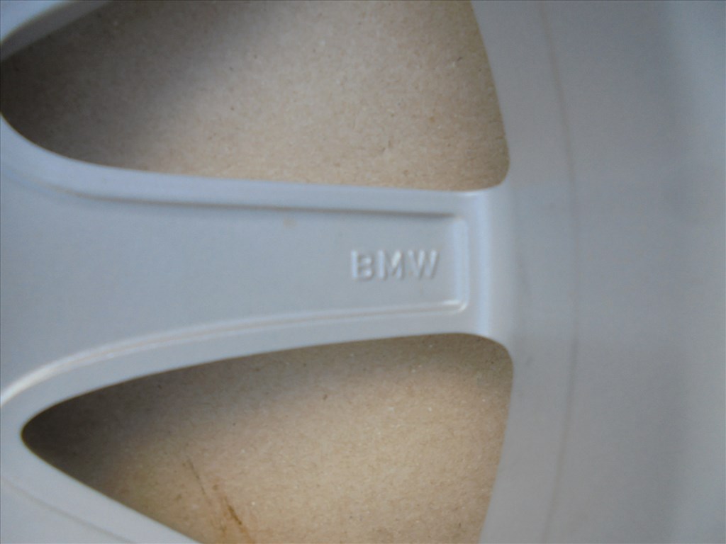 Új 16-os BMW gyári alufelni eladó 8. kép