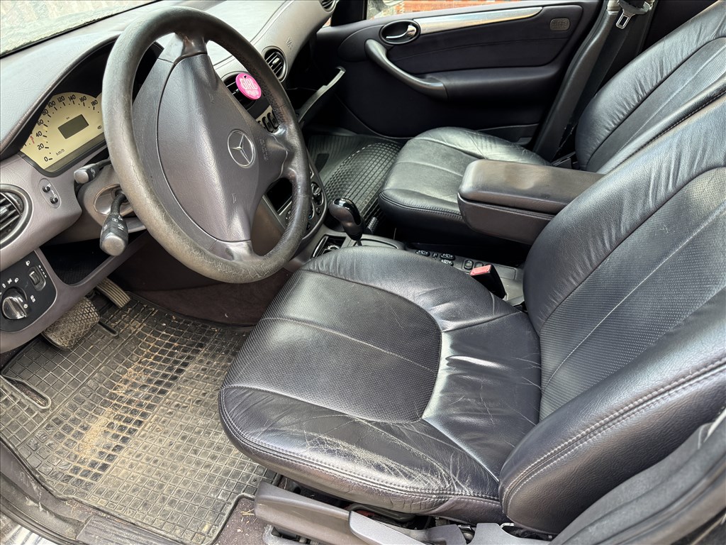 Mercedes A-osztály (W168) bontott alkatrészei 3. kép