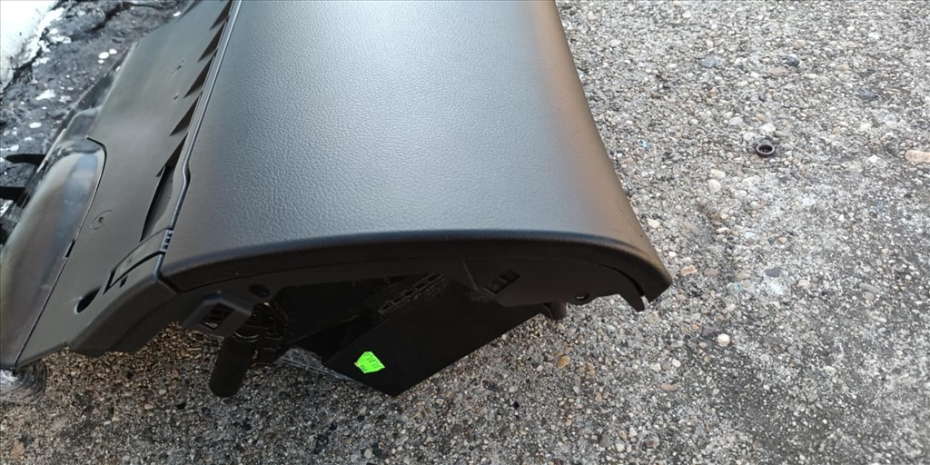 Audi A4 B6 -B7 gyári hüthetö fekete kesztyű tartó  2. kép