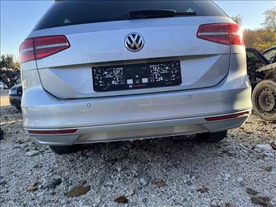 Volkswagen Passat B8 Hátsó lökhárító LA7W