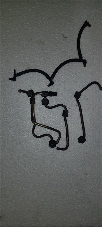 Ford Fiesta Mk5 1.4 TDCi üzemanyagcső résolajcső  2. kép