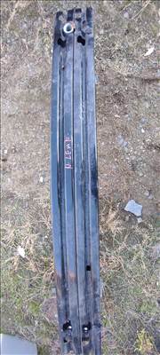 Nissan Leaf II Hátsó lökhárító merevítő