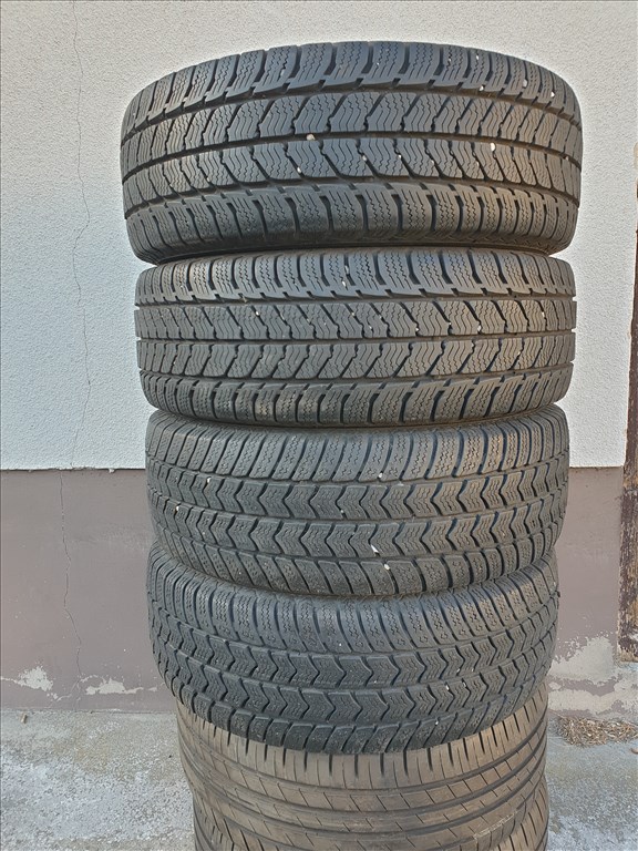 225/70 15C Semperit Van-Grip 1. kép