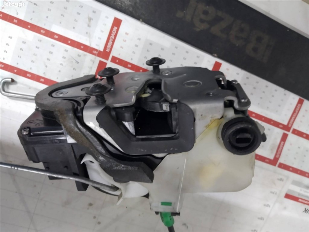 Opel Astra J astra j jobb hátsó ajtózár 3. kép