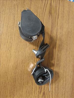 Dacia Duster I Bal első biztonsági öv 