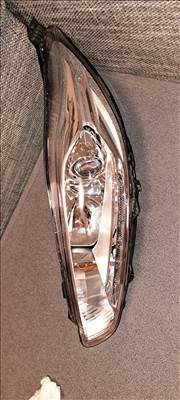 Ford Fiesta Mk6 fényszóró facelift 2012től c1bb13w030ch