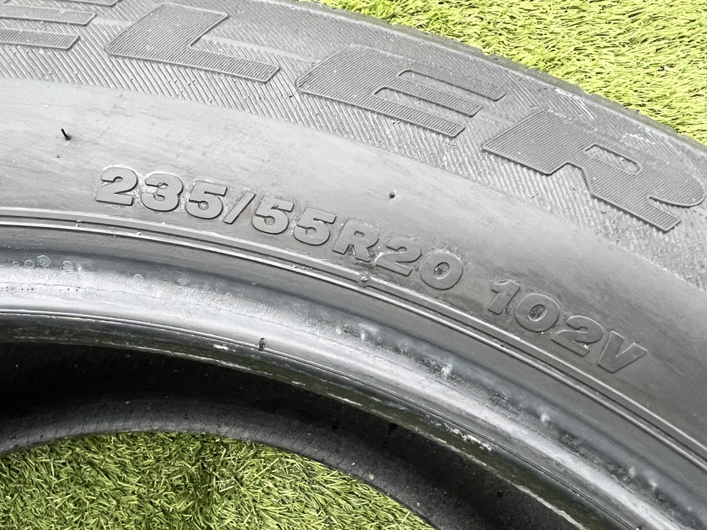 235/55 R20 Bridgestone Dueler H/L nyári gumi 6mm 6. kép