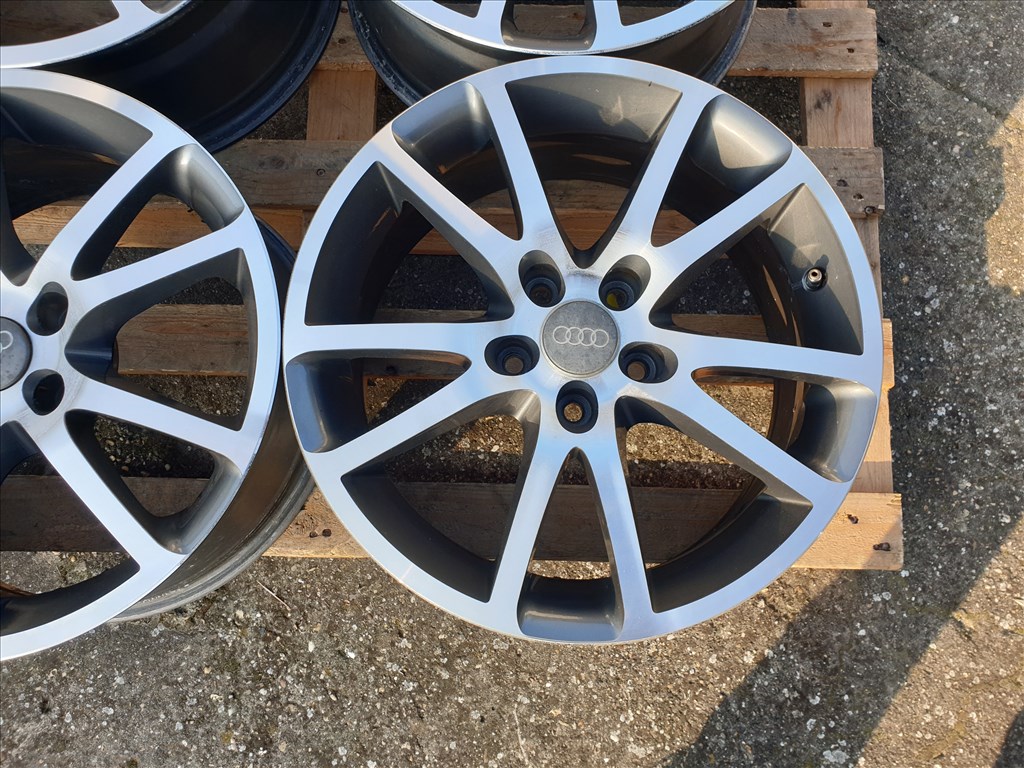 17" 5x112 Fondmetal 4. kép