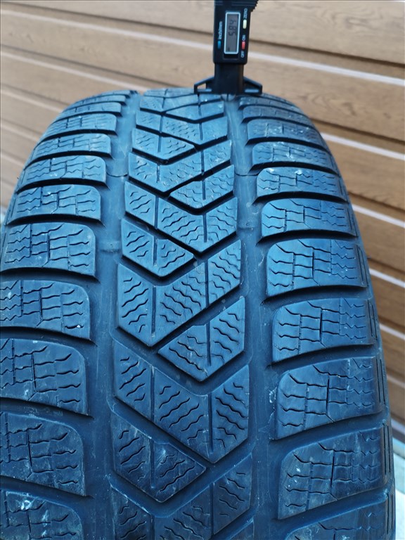  245/4519" újszerű Pirelli téli gumi 2 db 2024.25.hét 4. kép