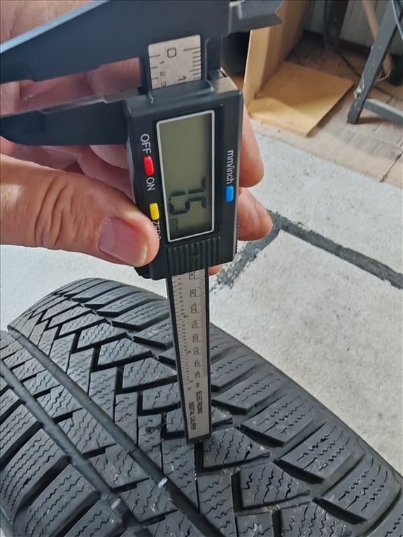  205/6016" használt Continental téli gumi gumi 7. kép