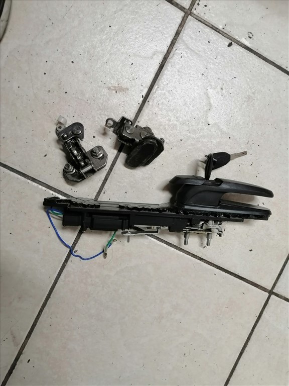 SsangYong Musso CARRYBOY FELÉPÍTMÉNY KILINCS, 2DB KULCSAL.  c10062000 8. kép