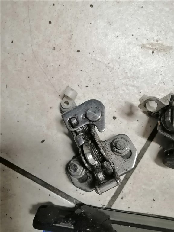 SsangYong Musso CARRYBOY FELÉPÍTMÉNY KILINCS, 2DB KULCSAL.  c10062000 9. kép