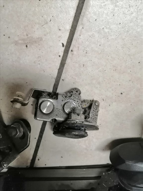 SsangYong Musso CARRYBOY FELÉPÍTMÉNY KILINCS, 2DB KULCSAL.  c10062000 10. kép