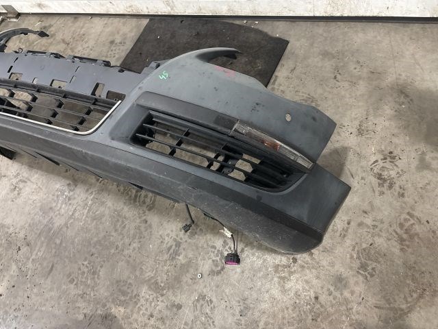 Volkswagen Passat B5 Első Lökhárító 21565 7. kép