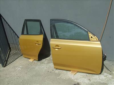 Kia Cee'd (ED) jobb első ajtó 