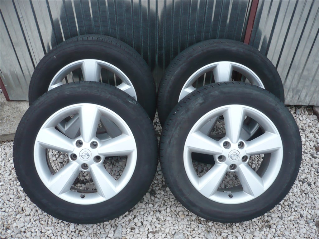  Nissan Qashqai alufelni nyárigumival 1. kép