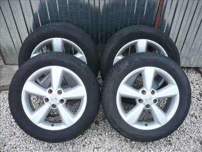  Nissan Qashqai alufelni nyárigumival