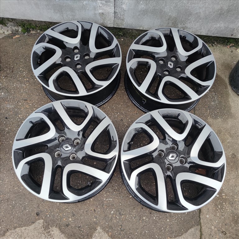 4x100 17 Gyári Renault polír alufelni Nyomásmérővel 145000ft a 4db/21/ 5. kép