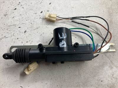 VW GOLF IV Bal első Központizár Motor