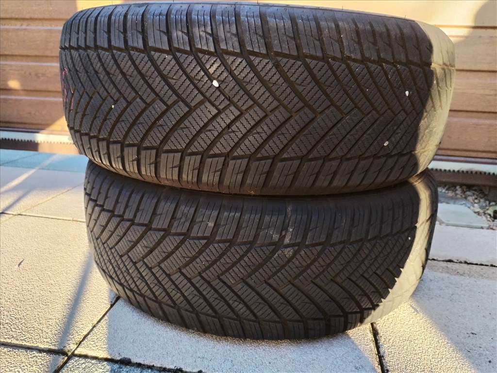  225/5517" újszerű négyévszakos Imperial gumi 2 db 2024.49.hét 2. kép