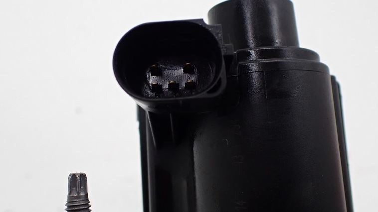 Dacia Dokker, Renault Clio IV 1.5 dCI EGR hűtő, EGR szelep 147356133r 147356133R 3. kép