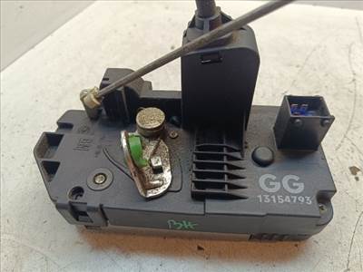 OPEL MERIVA A Bal hátsó Ajtózár