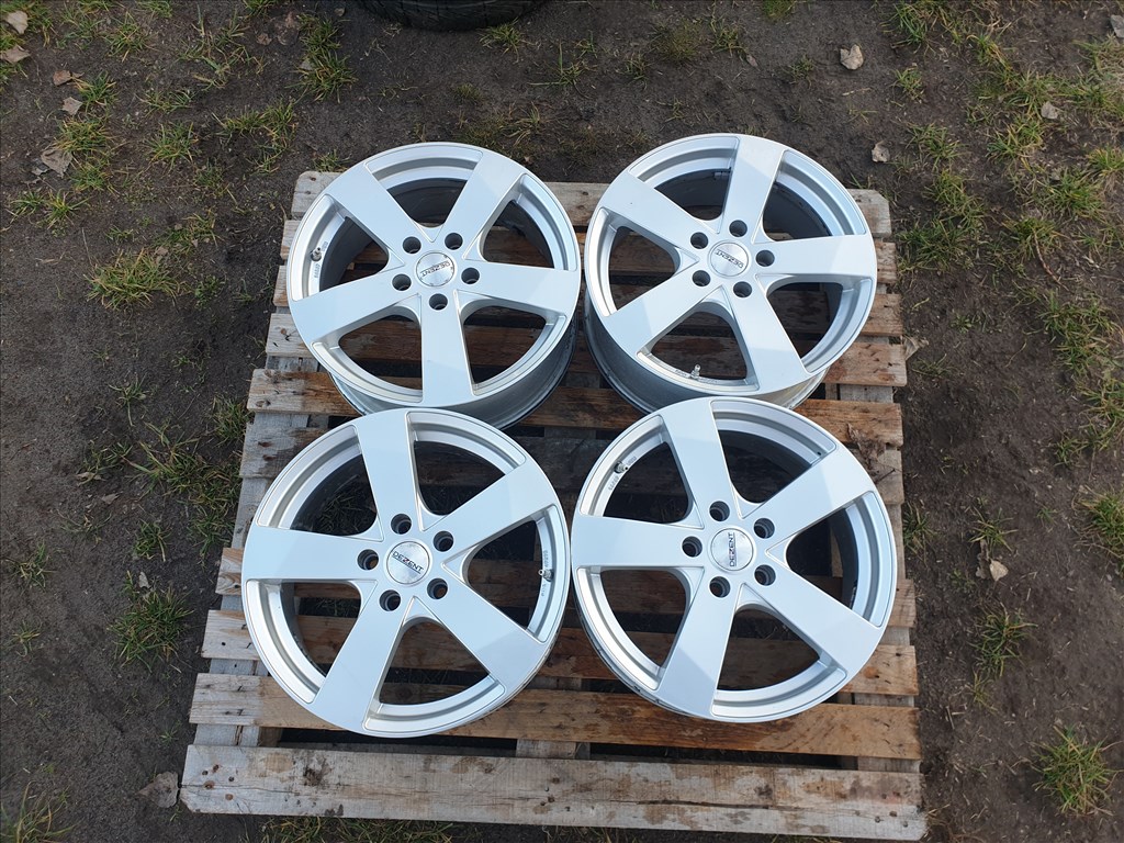 17" 5x115 Dezent TD 1. kép