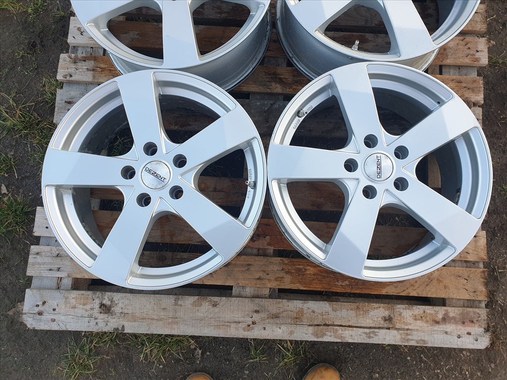 17" 5x115 Dezent TD 2. kép
