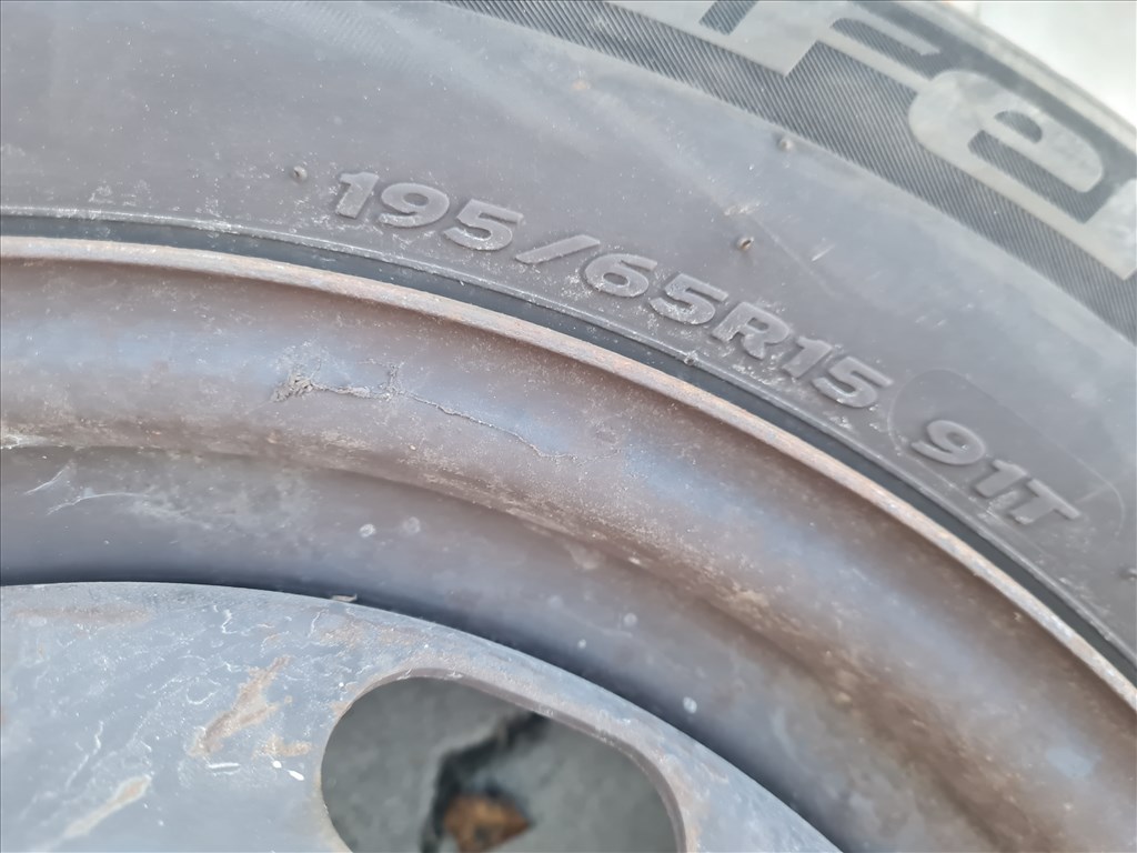  5x100 15" gyári lemezfelni, 195/65 Laufenn nyári gumi pár (25517) 6. kép