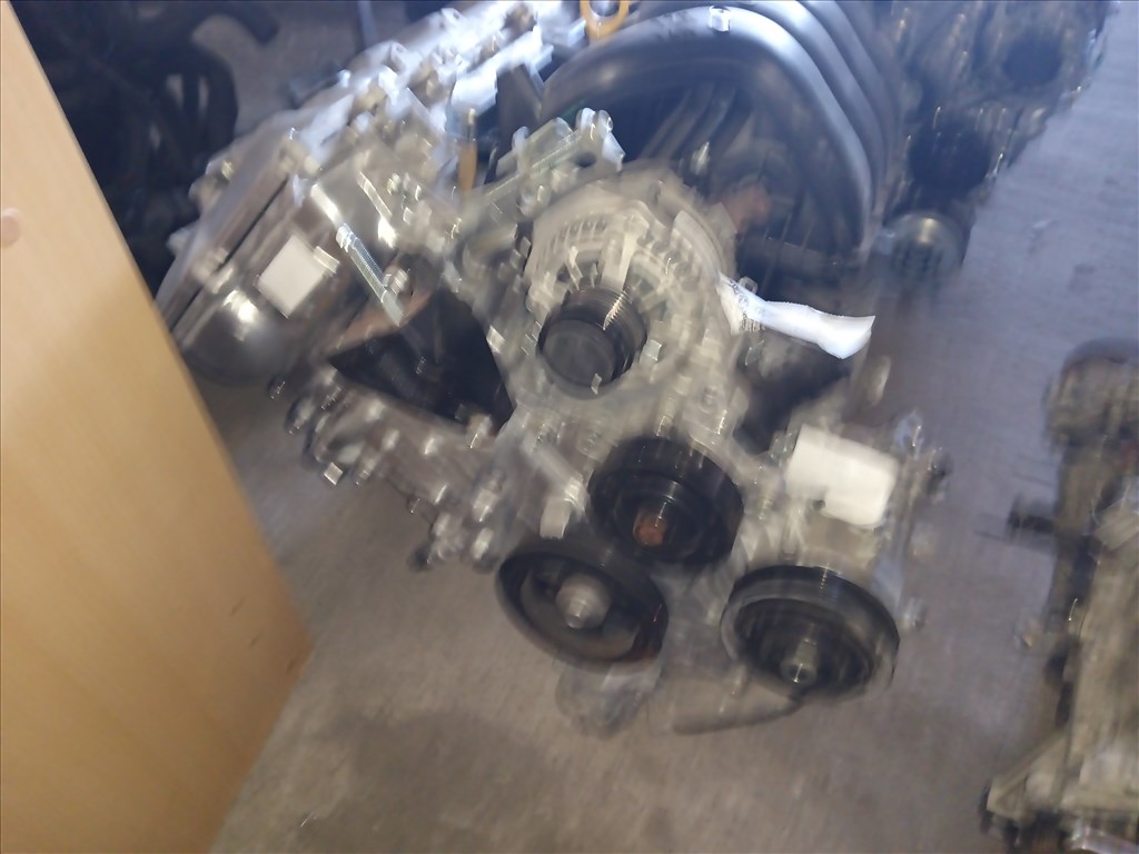 Eladó Toyota Auris fűzött blokk hengerfejjel 1ZR 4. kép