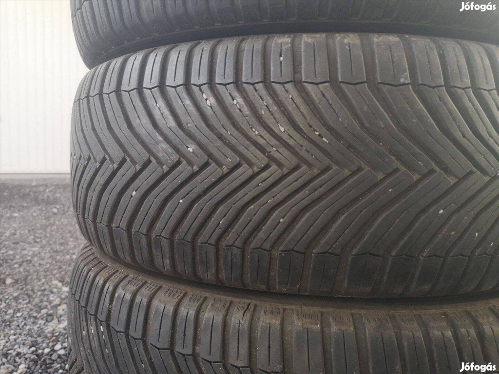  225/5519" 80e/4db Michelin négyévszakos gumi gumi 3. kép