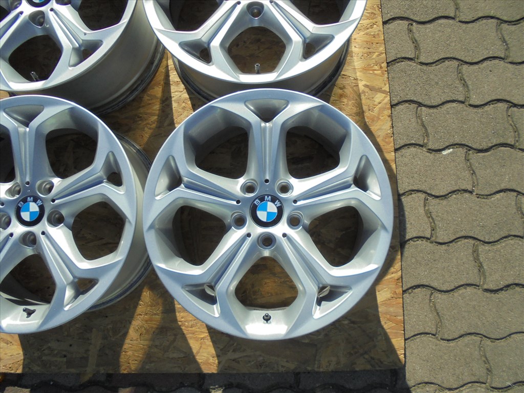 18-as újszerű BMW gyári alufelni eladó 5. kép