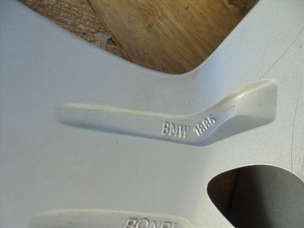 18-as újszerű BMW gyári alufelni eladó 6. kép