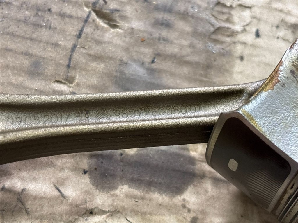 Opel Crossland X 1.2 Turbo (110 Hp) Dugattyú és Hajtókar 9990 , 9807260380-b12xhl 3. kép