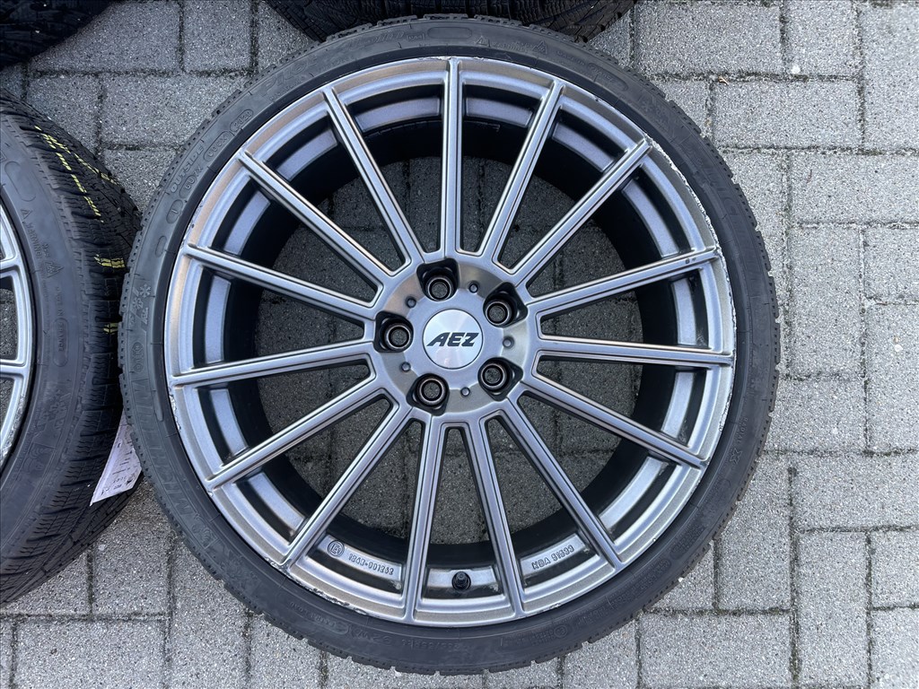 TESLA Model 3 20” AEZ Steam Graphite matt téli alufelni szett ELADó! 3. kép