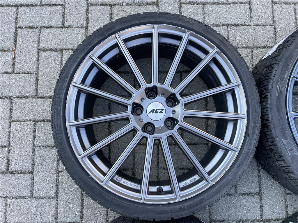 TESLA Model 3 20” AEZ Steam Graphite matt téli alufelni szett ELADó! 5. kép
