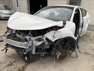 Toyota C-HR CHR bontott alkatrészei
