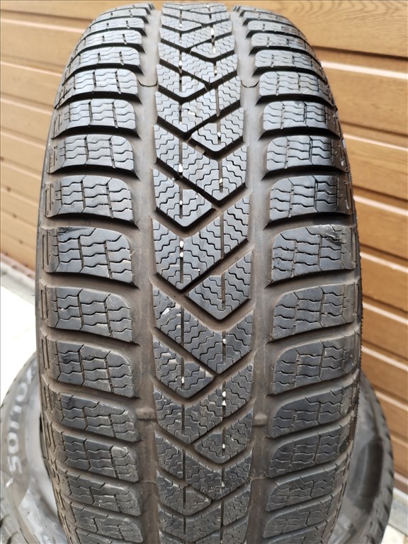  205/5517" újszerű Pirelli téli gumi garnitura 2022.13.hét 4. kép