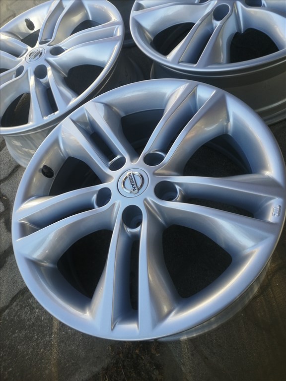  5x114,3 Nissan Qashqai, Leaf, X-Trail 17" gyári alufelni 3. kép