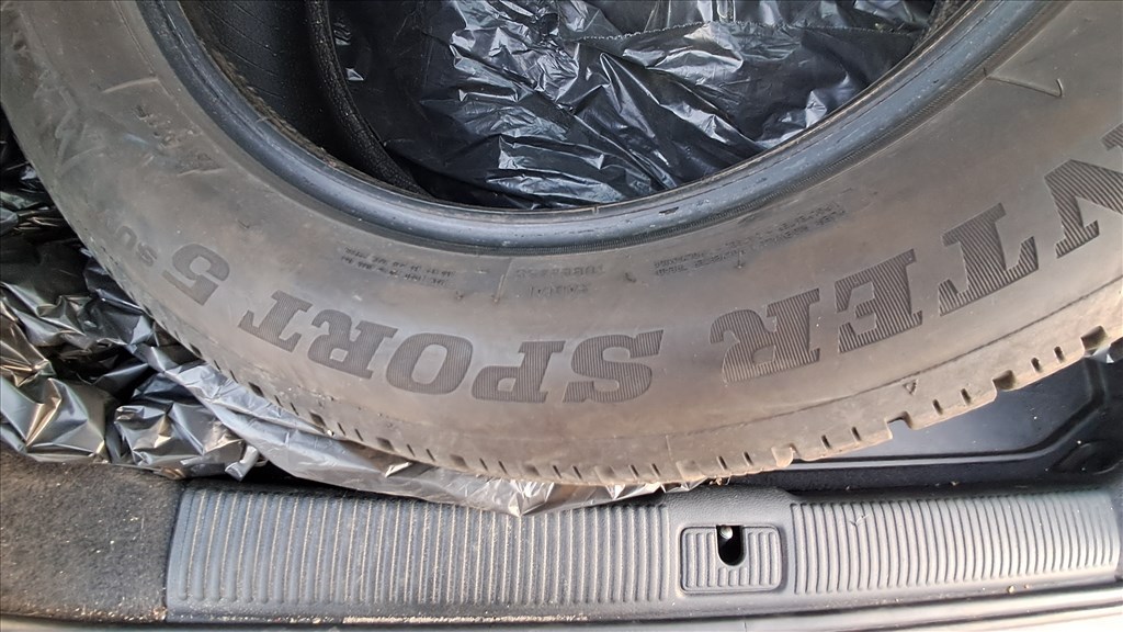  215/6017" használt Dunlop téli gumi gumi 2. kép