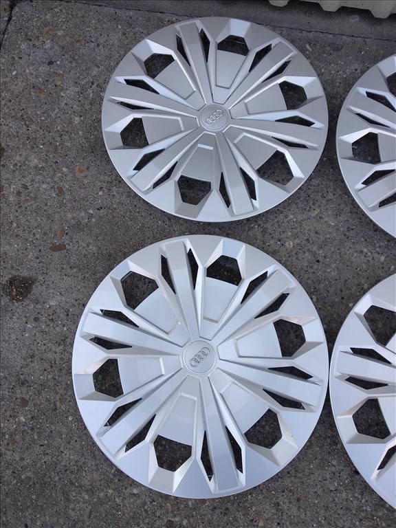 17-es ÚJ! Gyári Audi dísztárcsa 35000ft a 4db/10/ 2. kép